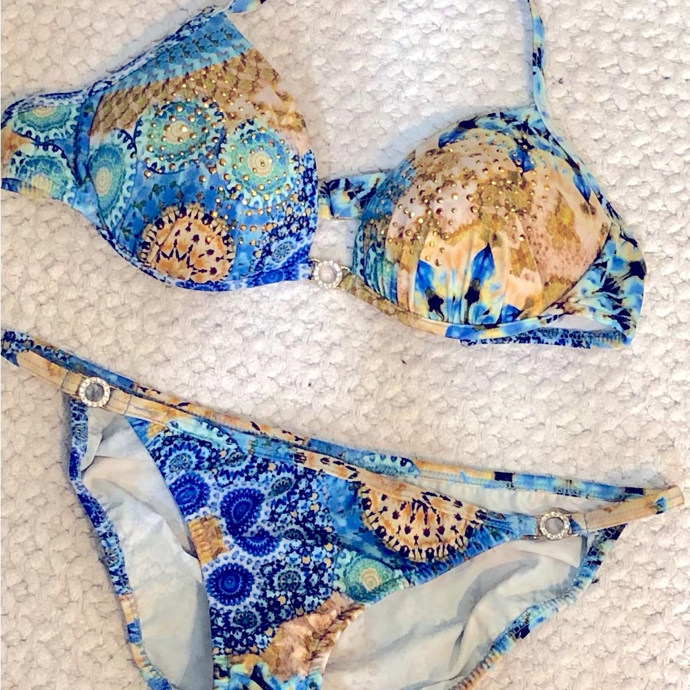 Like new Venus Bikini!